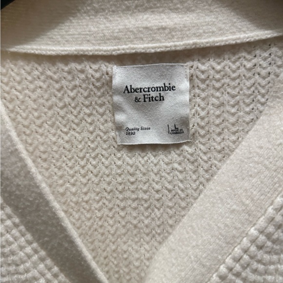 Abercrombie & Fitch Cream Textured Cardigan - Picture 2 of 2